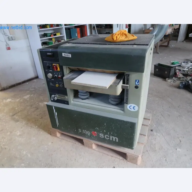 Machines d'une menuiserie-1