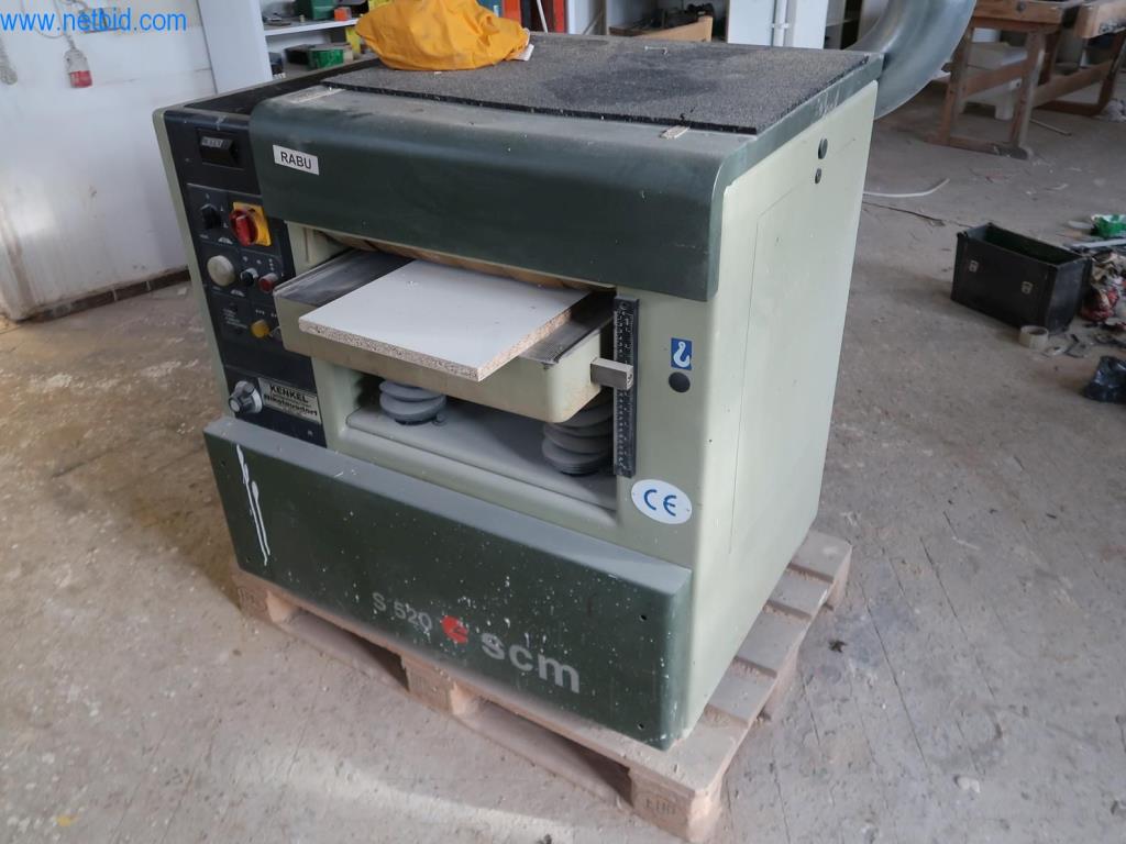 Maschinen einer Tischlerei-2