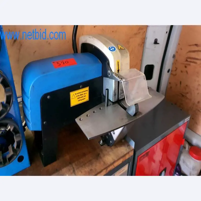 Anbaugeräte für Baumaschinen-1