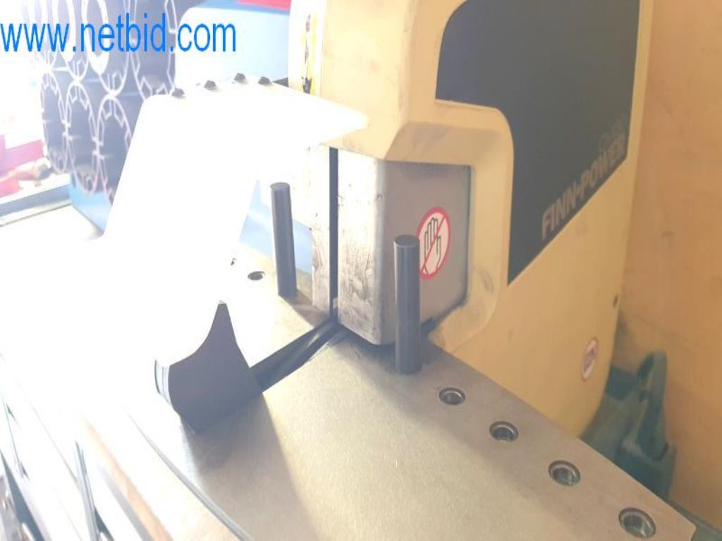 Anbaugeräte für Baumaschinen-2