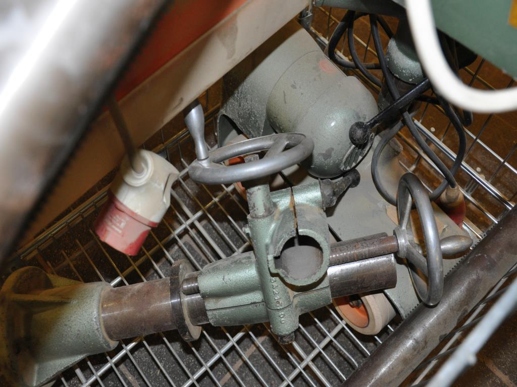 Tischlereimaschinen aus der Lehrwerkstatt einer beruflichen Schule-4