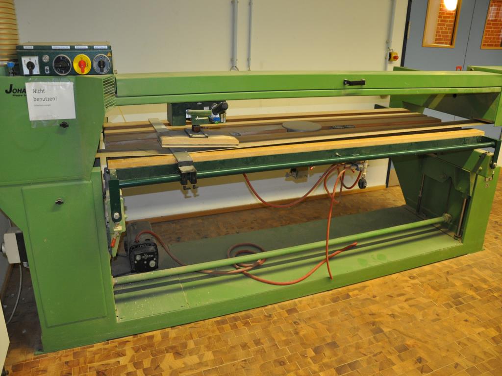 Tischlereimaschinen aus der Lehrwerkstatt einer beruflichen Schule-3