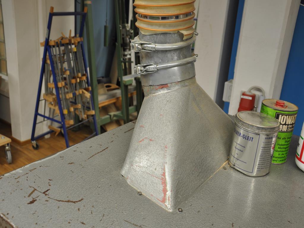 Tischlereimaschinen aus der Lehrwerkstatt einer beruflichen Schule-8