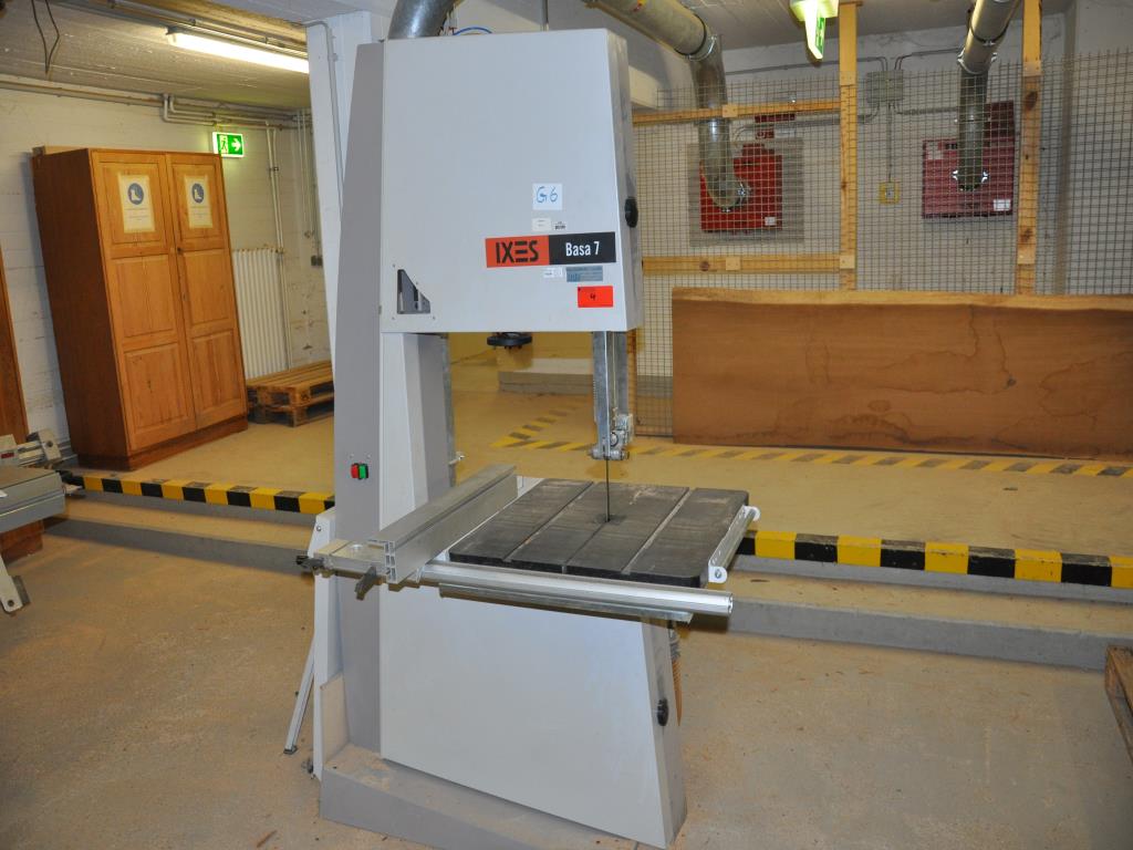 Tischlereimaschinen aus der Lehrwerkstatt einer beruflichen Schule-2