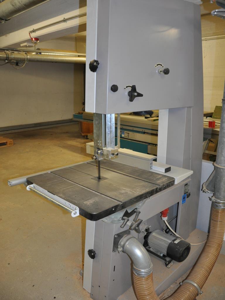 Tischlereimaschinen aus der Lehrwerkstatt einer beruflichen Schule-3