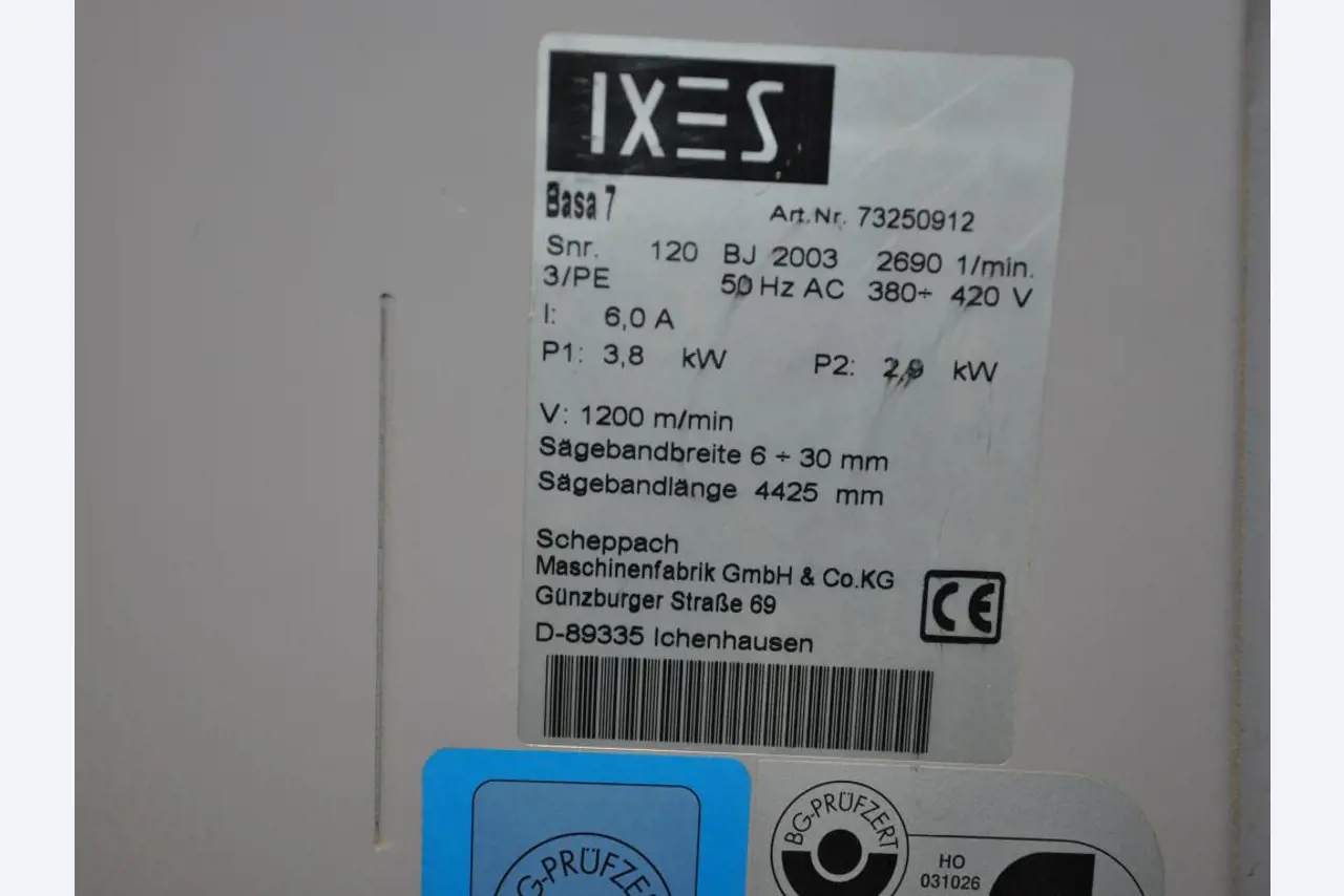 Tischlereimaschinen aus der Lehrwerkstatt einer beruflichen Schule-4