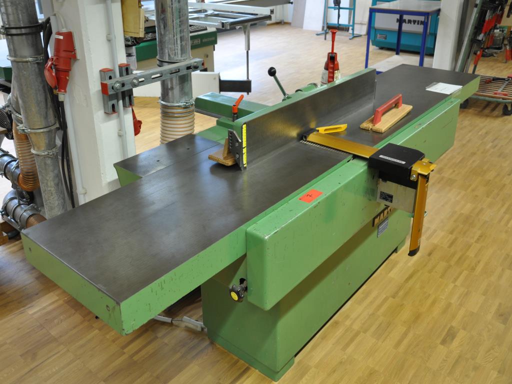 Máquinas de carpintaria da oficina de formação de uma escola profissional-2