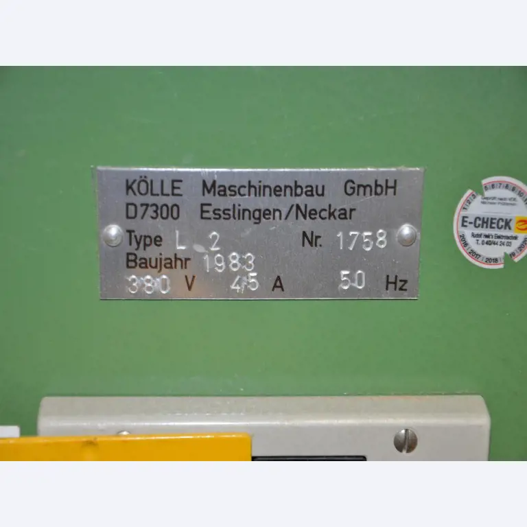 Tischlereimaschinen aus der Lehrwerkstatt einer beruflichen Schule-2