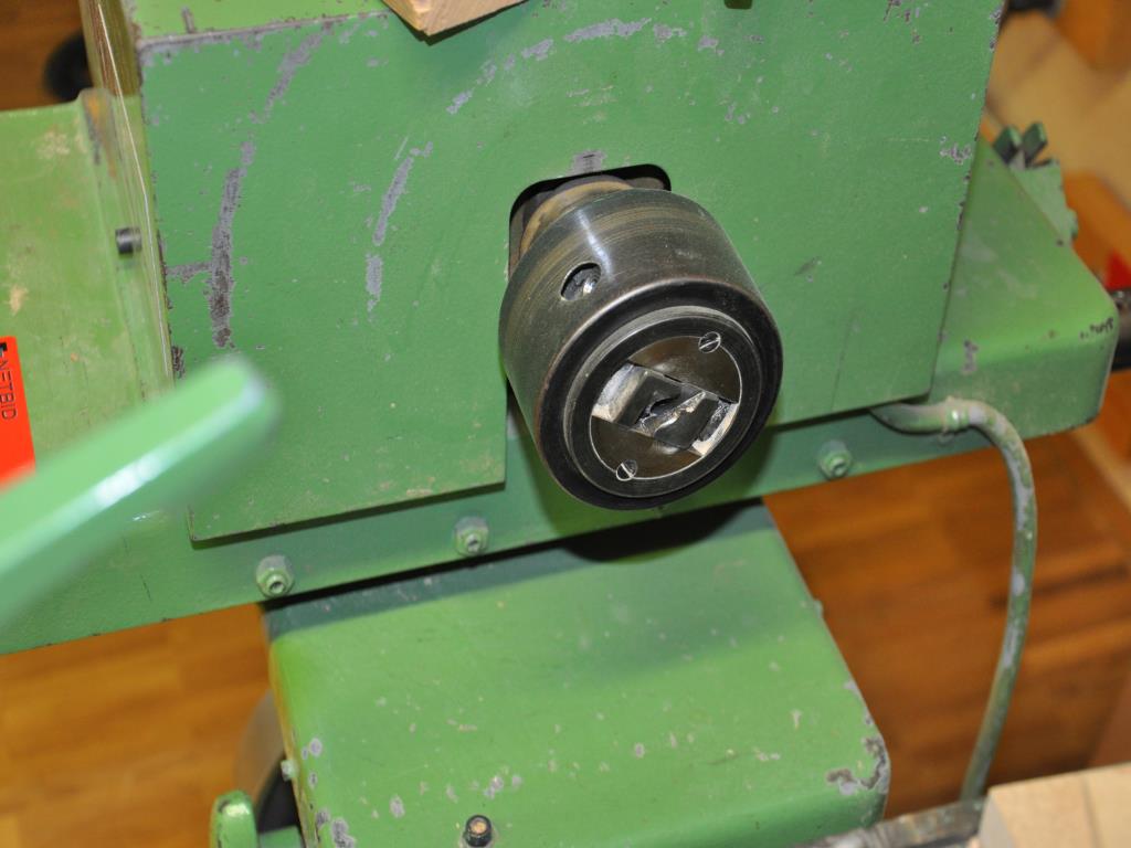 Tischlereimaschinen aus der Lehrwerkstatt einer beruflichen Schule-3