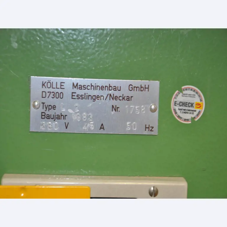 Tischlereimaschinen aus der Lehrwerkstatt einer beruflichen Schule-5