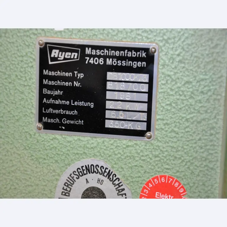 Tischlereimaschinen aus der Lehrwerkstatt einer beruflichen Schule-5