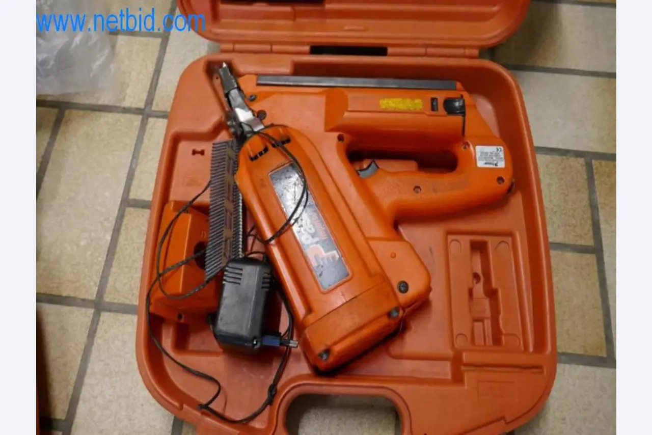 Maschinen, Warenvorräte und Montagematerial einer Dackdeckerei-1