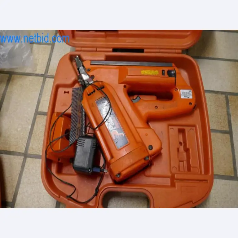 Maschinen, Warenvorräte und Montagematerial einer Dackdeckerei-1