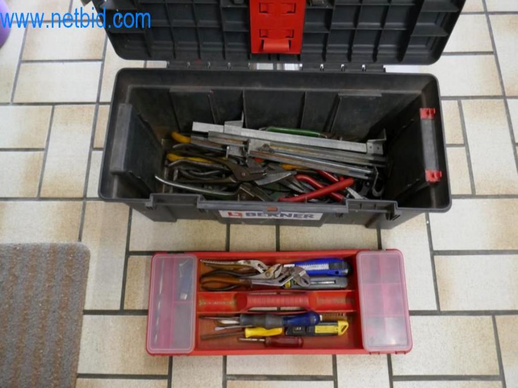 Maschinen, Warenvorräte und Montagematerial einer Dackdeckerei-1