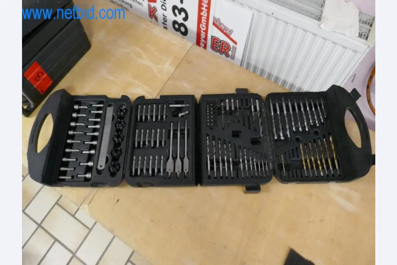 Maschinen, Warenvorräte und Montagematerial einer Dackdeckerei-2