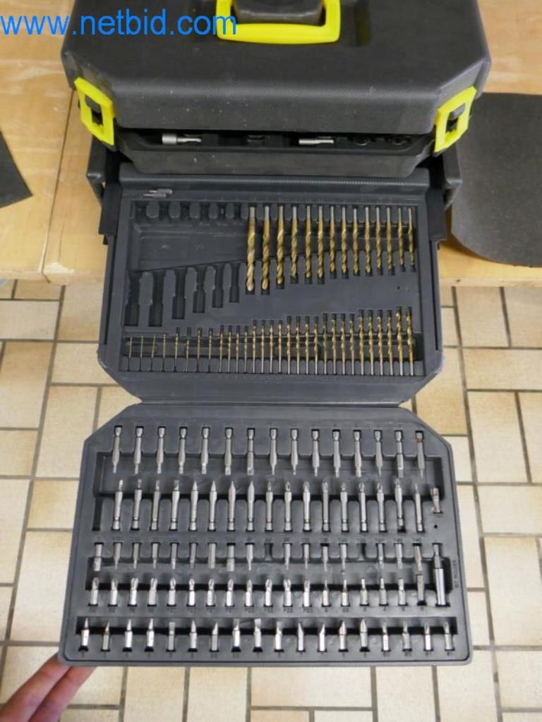 Maschinen, Warenvorräte und Montagematerial einer Dackdeckerei-4