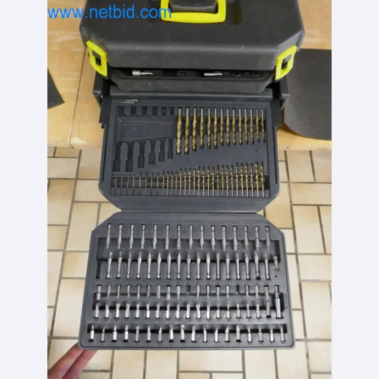 Maschinen, Warenvorräte und Montagematerial einer Dackdeckerei-4