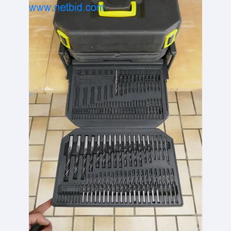 Maschinen, Warenvorräte und Montagematerial einer Dackdeckerei-5