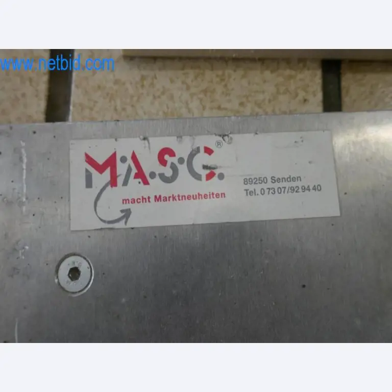 Maquinaria, existencias y materiales de montaje de una empresa de tejados-2