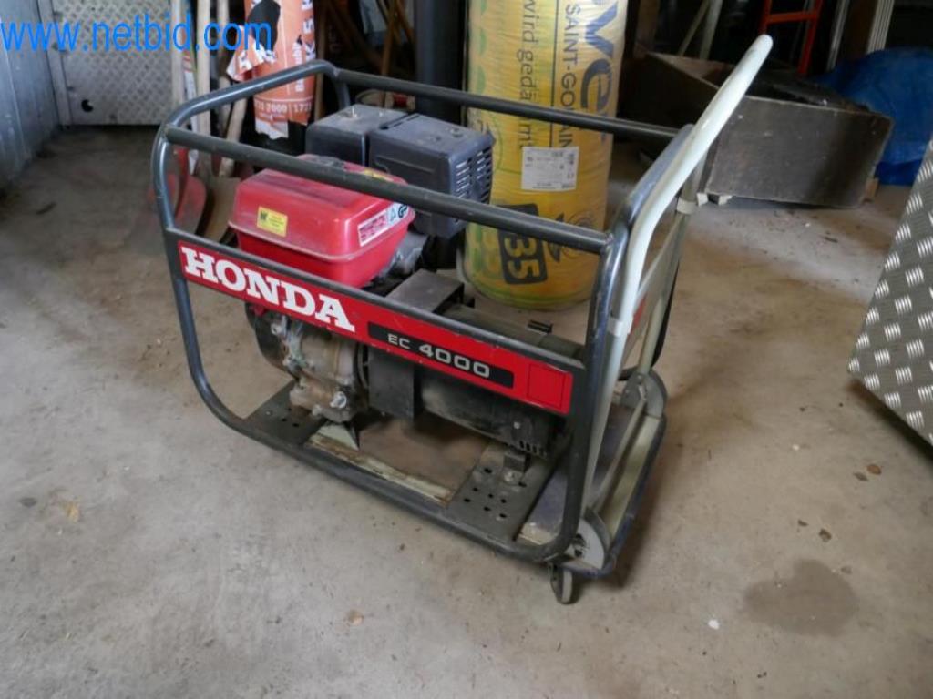 Maschinen, Warenvorräte und Montagematerial einer Dackdeckerei-1