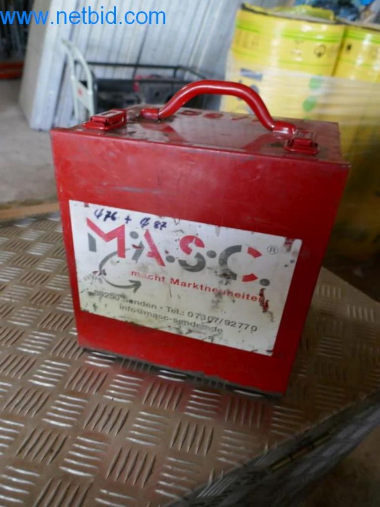 Maschinen, Warenvorräte und Montagematerial einer Dackdeckerei-2