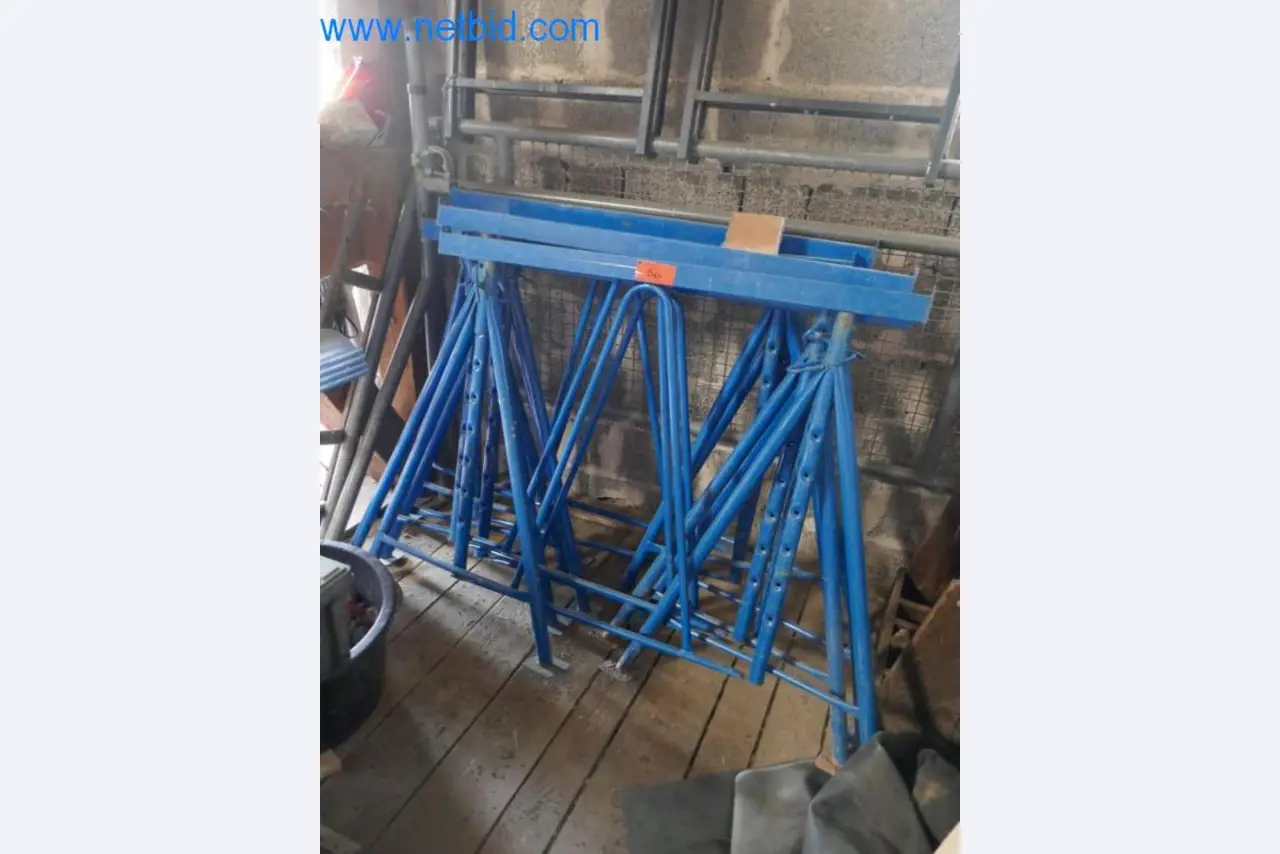 Stroje, zásoby a montážní materiál pokrývačské firmy-1