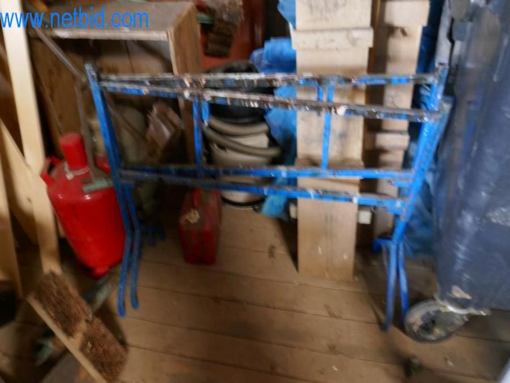 Maquinaria, existencias y materiales de montaje de una empresa de tejados-2