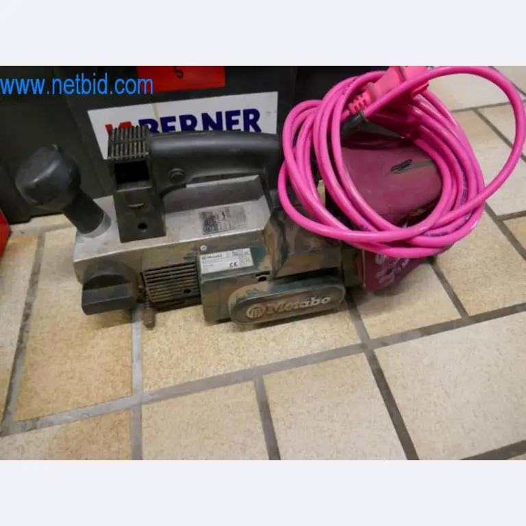 Maschinen, Warenvorräte und Montagematerial einer Dackdeckerei-2