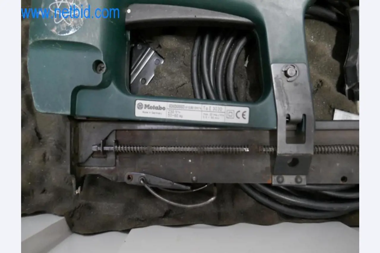 Maschinen, Warenvorräte und Montagematerial einer Dackdeckerei-5