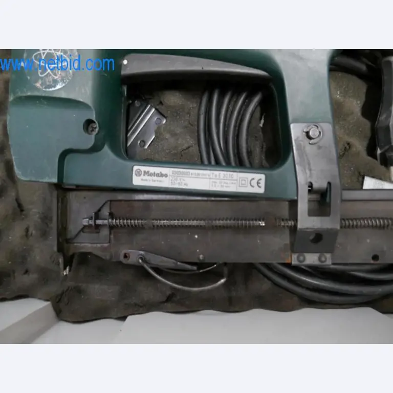 Maschinen, Warenvorräte und Montagematerial einer Dackdeckerei-5