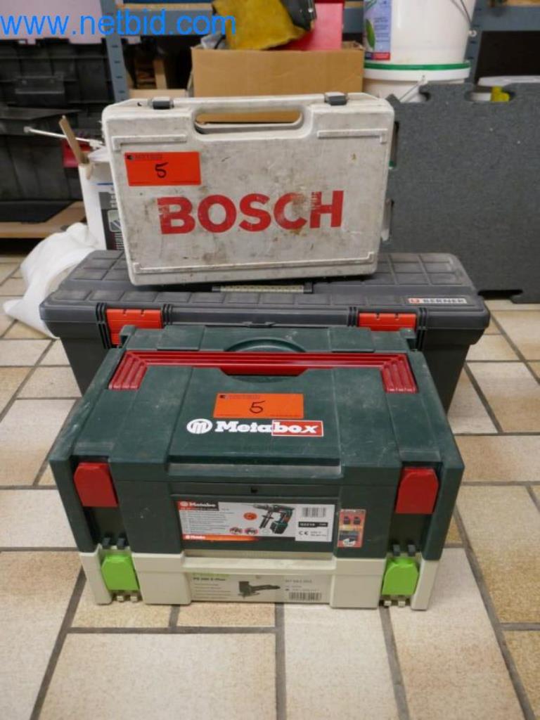 Maquinaria, existencias y materiales de montaje de una empresa de tejados-7