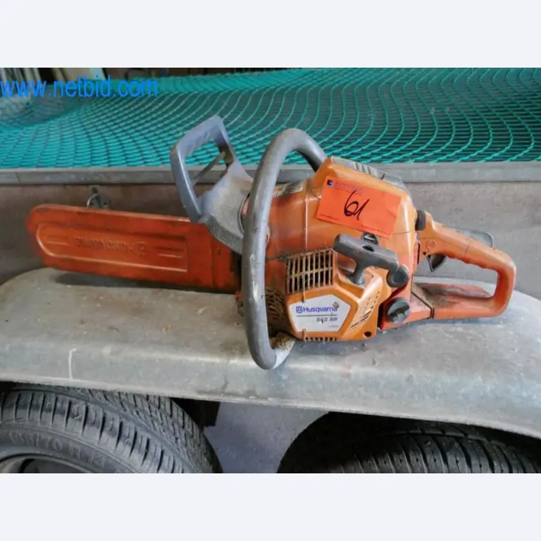 Maschinen, Warenvorräte und Montagematerial einer Dackdeckerei-1