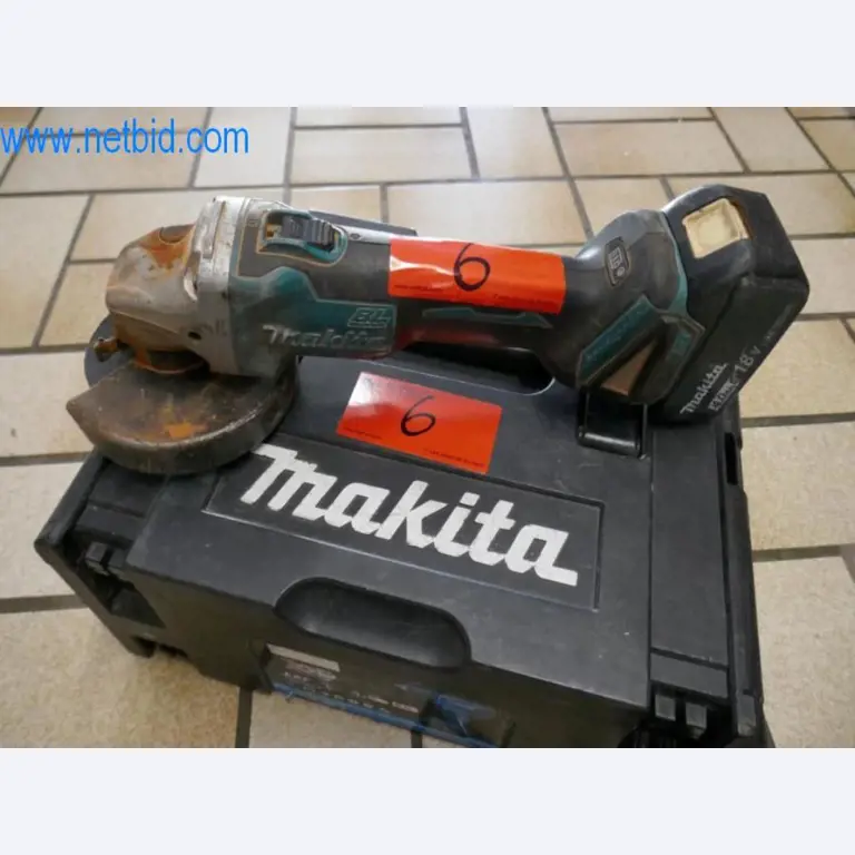 Maschinen, Warenvorräte und Montagematerial einer Dackdeckerei-3