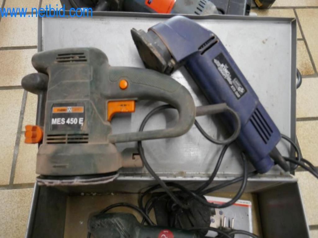 Stroje, zásoby a montážní materiál pokrývačské firmy-5