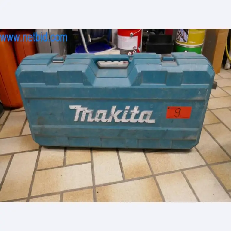 Stroje, zásoby a montážní materiál pokrývačské firmy-3