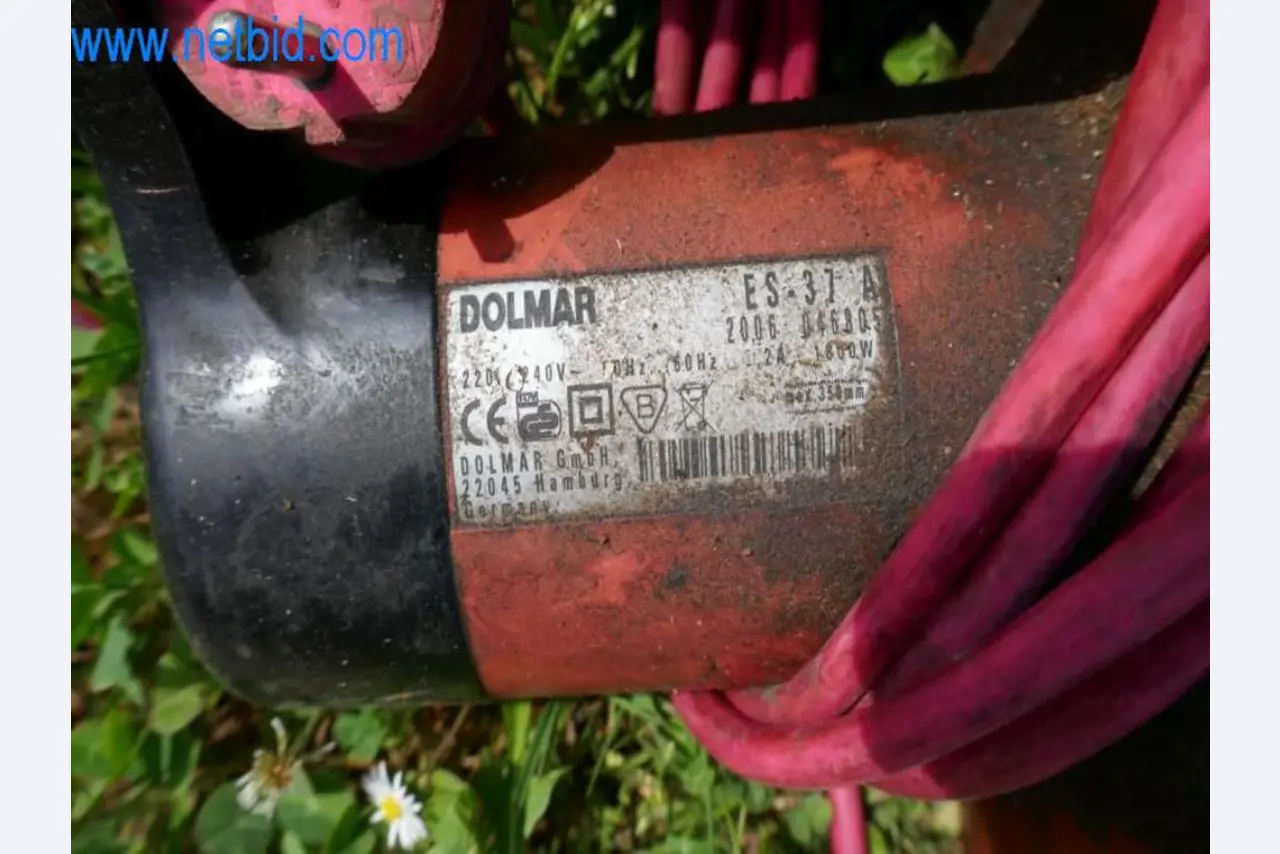 Stroje, zásoby a montážní materiál pokrývačské firmy-4