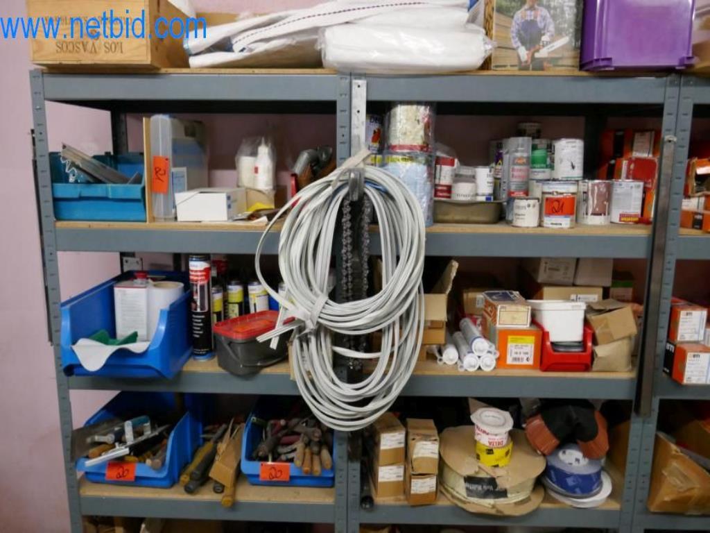 Stroje, zásoby a montážní materiál pokrývačské firmy-1