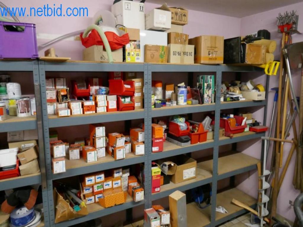 Stroje, zásoby a montážní materiál pokrývačské firmy-2