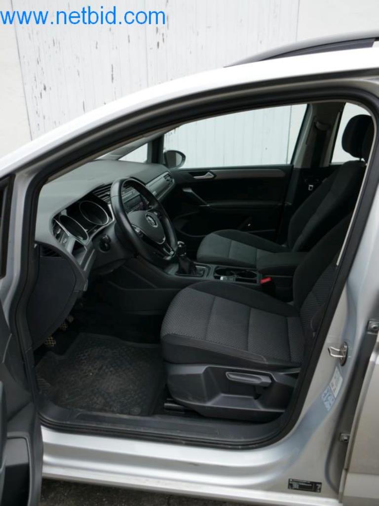 Maquinaria, existencias y materiales de montaje de una empresa de tejados-17