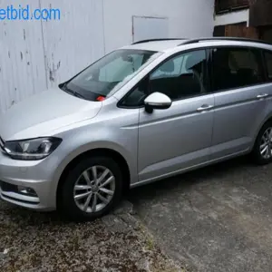 Osebni avtomobil (pod pridržkom v skladu s § 168 InsO.) VW Touran Comfortline BlueMotion 2,0 TDi