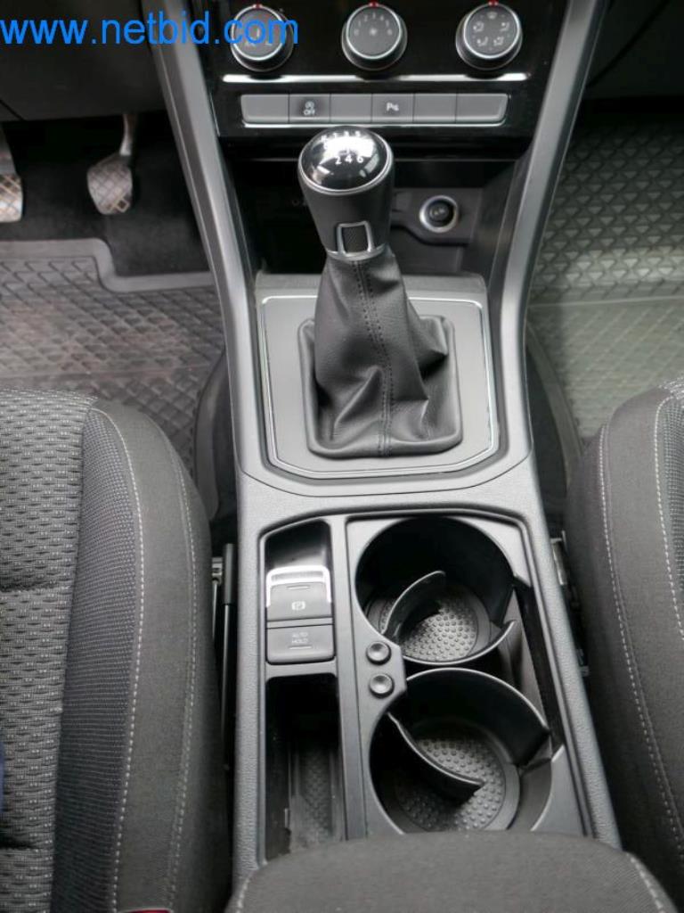 Maquinaria, existencias y materiales de montaje de una empresa de tejados-4