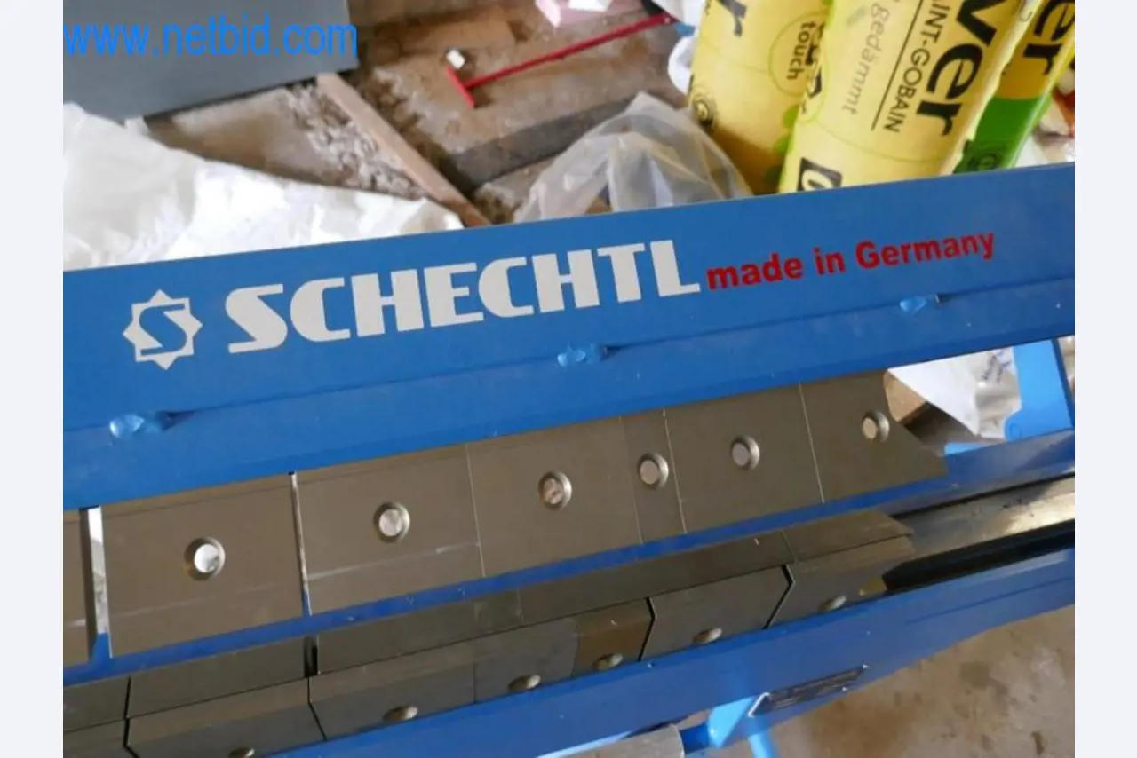 Maschinen, Warenvorräte und Montagematerial einer Dackdeckerei-2