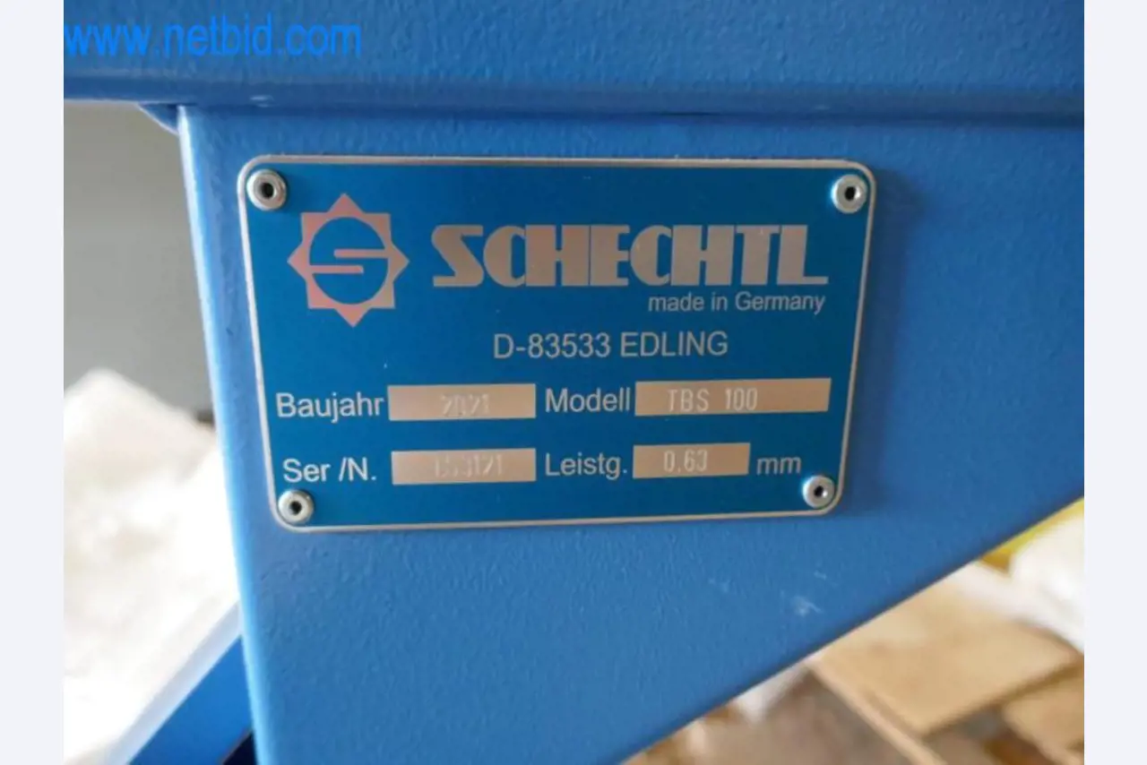 Maschinen, Warenvorräte und Montagematerial einer Dackdeckerei-3