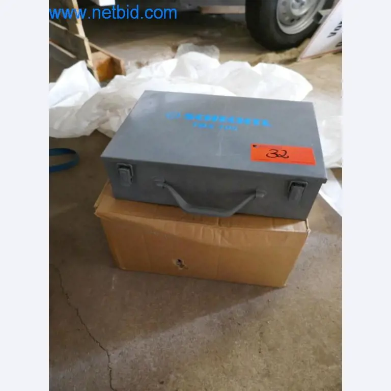 Maschinen, Warenvorräte und Montagematerial einer Dackdeckerei-6