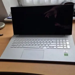 Beležnica HP ENVY 17