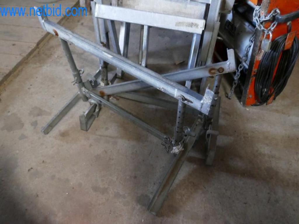 Machines, stocks de marchandises et matériel de montage d'une entreprise de couverture en tuiles-2