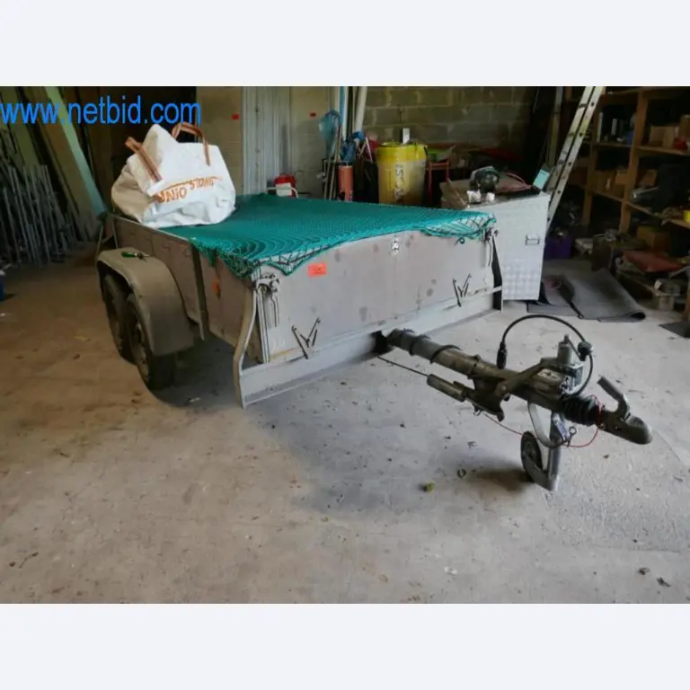 Maschinen, Warenvorräte und Montagematerial einer Dackdeckerei-1