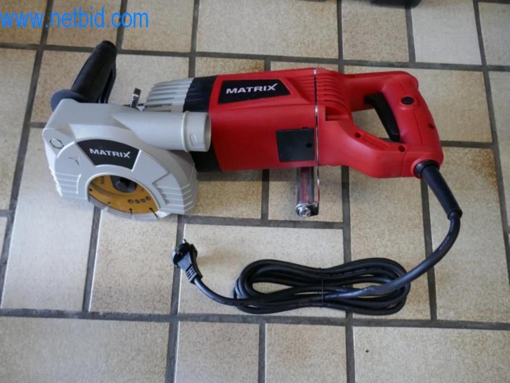 Maschinen, Warenvorräte und Montagematerial einer Dackdeckerei-1