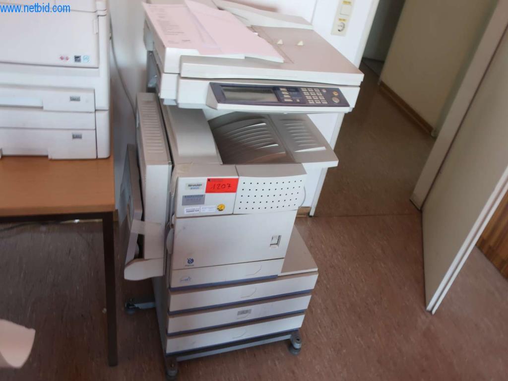 Stroji in sistemi podjetja Pella Sietas GmbH-1