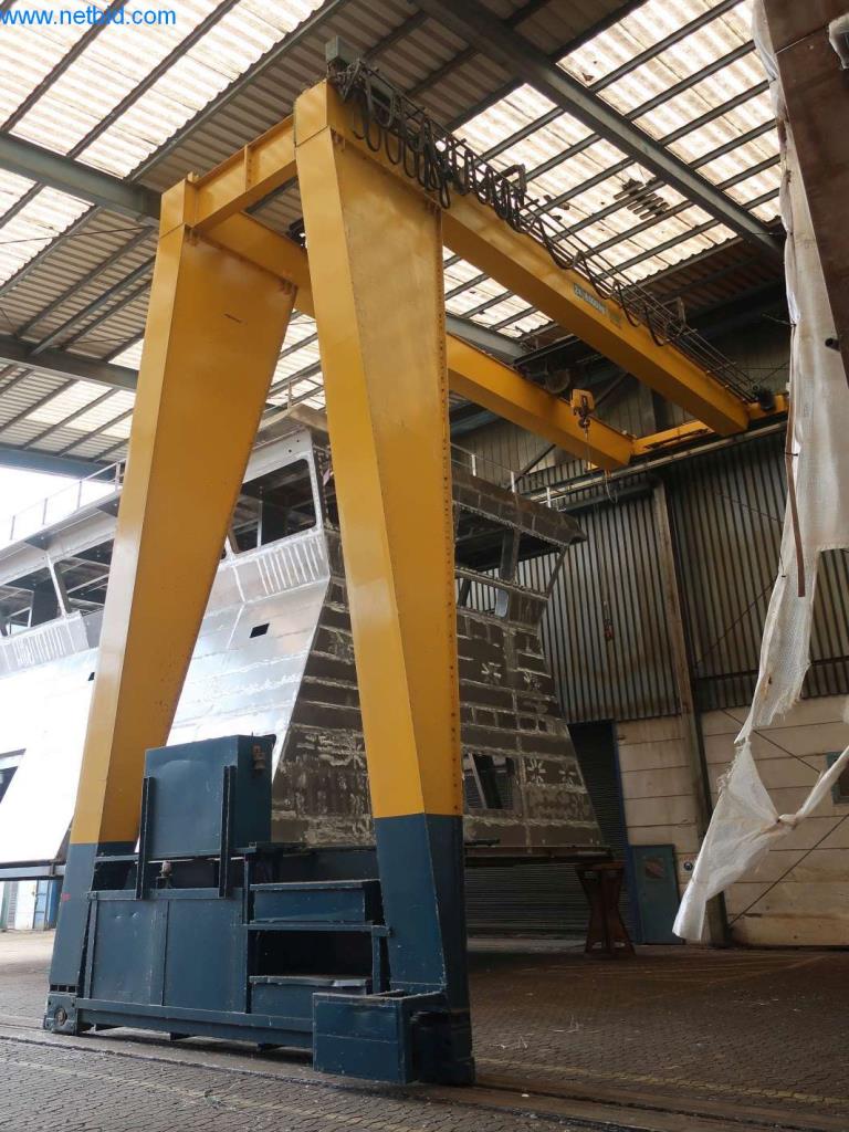 Stroji in sistemi podjetja Pella Sietas GmbH-1